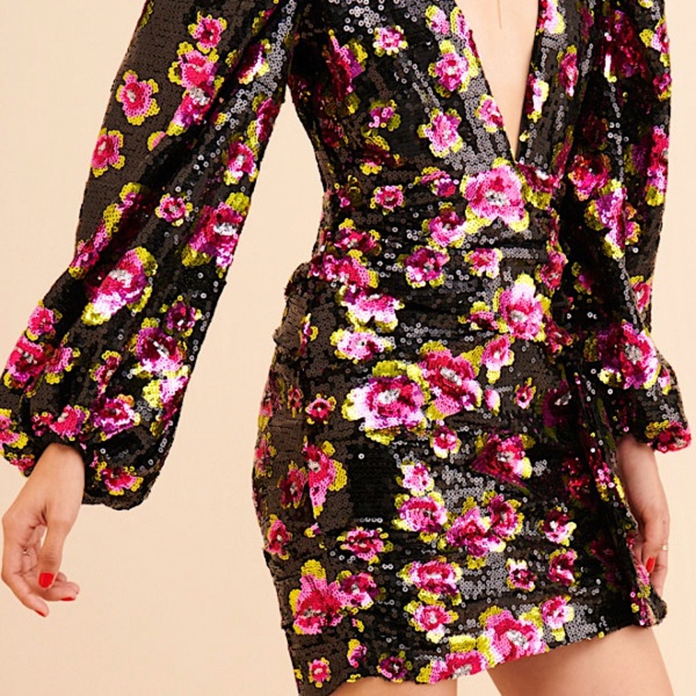 ✨🍋LIKE NEW FOR LOVE & LEMONS SEQUIN DRESS✨🍋